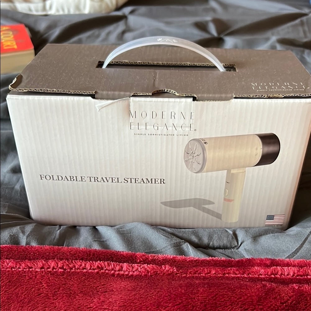 Modern Elegance Foldable Travel Steamer